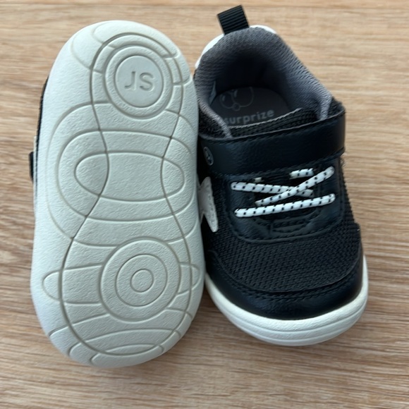 Surprize by Stride Rite 3 month shoes - Picture 6 of 6